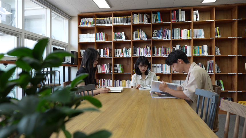 [2층] 미술학과 도서관