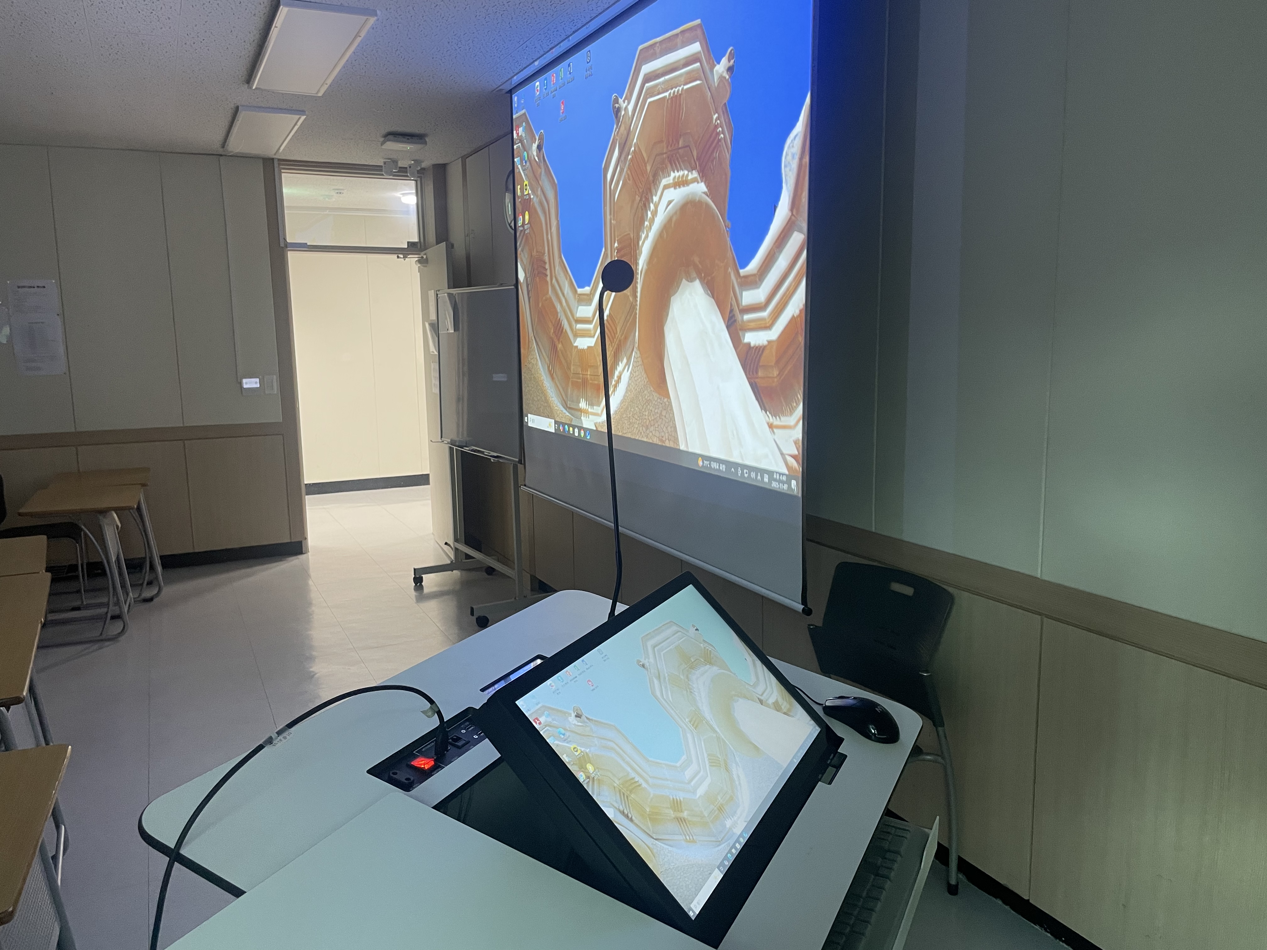 (육성)영상미디어실 전자교탁 교체