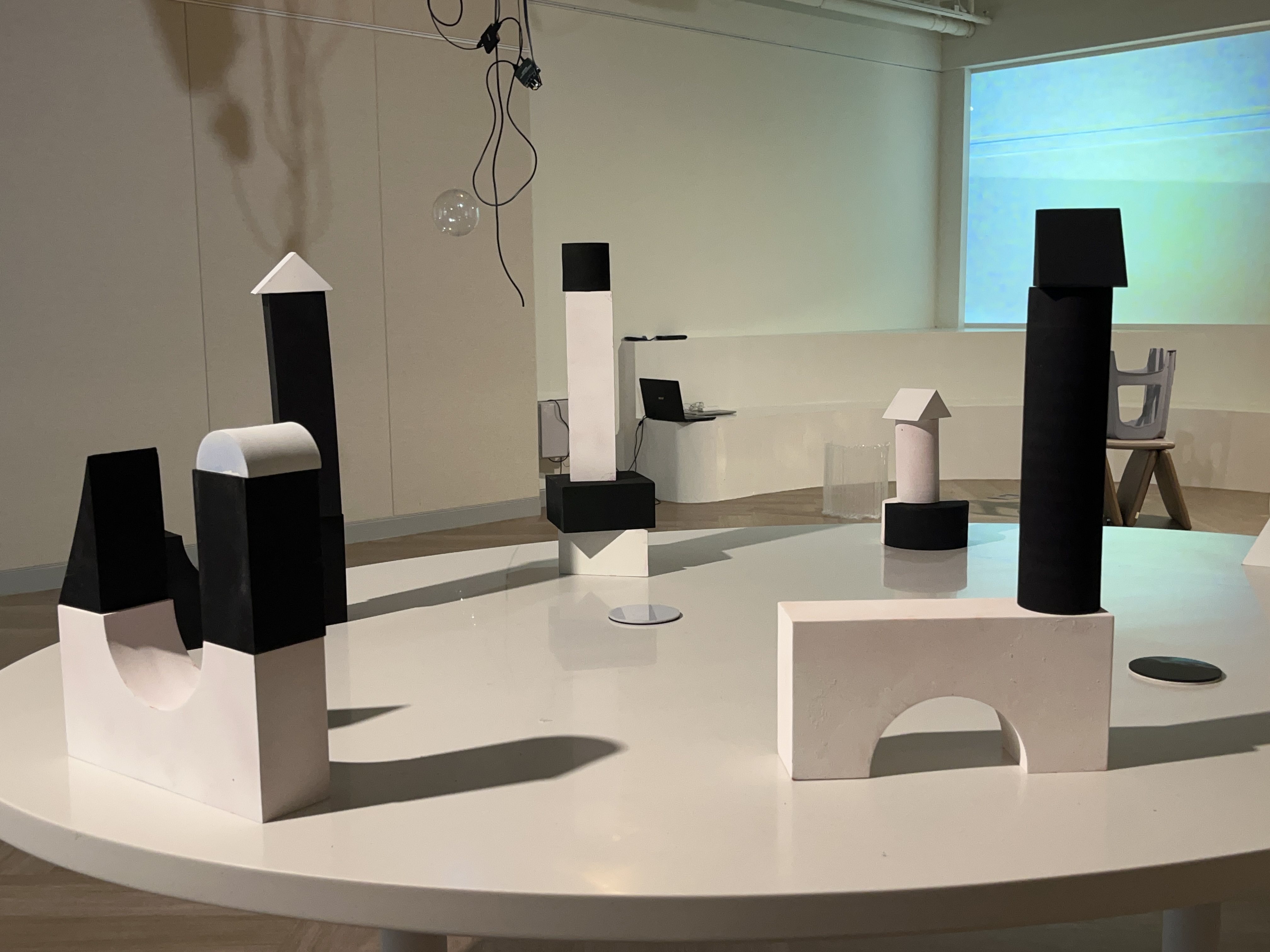 제미갤러리_이제용 청구전「홀로 존재하지 않는 것들」