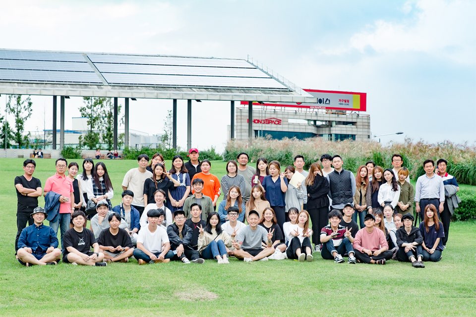2016학년도 2학기 광주비엔날레 견학 단체사진